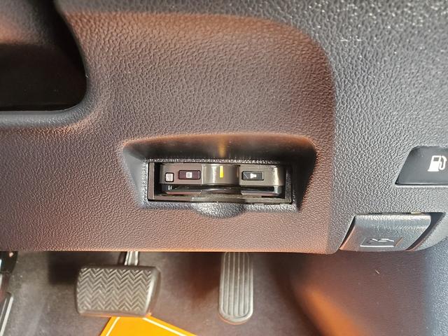 プリウス E 社外ナビ Bluetooth バックカメラ ステアリングリモコン プッシュスタート 15インチアルミ LEDライト スマートキー ETC ドライブレコーダー(37枚目)