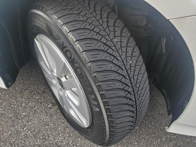 プリウス E 社外ナビ Bluetooth バックカメラ ステアリングリモコン プッシュスタート 15インチアルミ LEDライト スマートキー ETC ドライブレコーダー(52枚目)