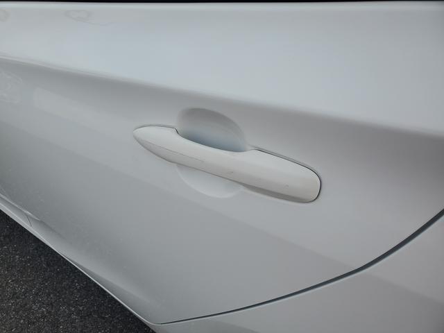 プリウス E 社外ナビ Bluetooth バックカメラ ステアリングリモコン プッシュスタート 15インチアルミ LEDライト スマートキー ETC ドライブレコーダー(59枚目)