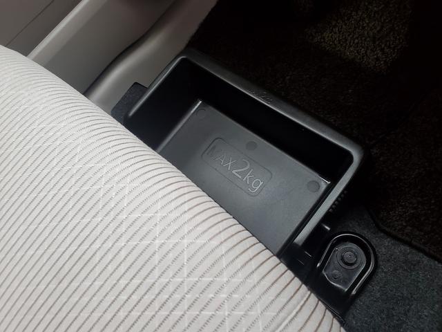 ☆店舗入り口☆　　　　店舗入り口は、表通り沿いに、２か所の出入り口が有ります！ＩＮ看板が目印です！