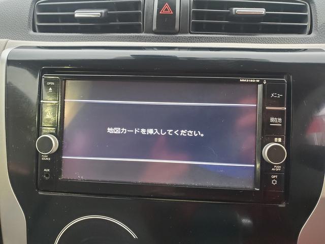 展示前や納車前に、全車両の内外装を、一台一台真心込めて手作業で清掃！展示中も全車毎日、営業スタッフも一緒に、外装の拭き上げ清掃を行っています！！　だからこそ自信を持ってお勧めできる一台となります。
