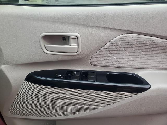 ☆在庫管理も☆　　　　毎朝必ず展示車を一台一台ワックスで拭き上げを行っています。営業スタッフを含め、自社スタッフが自分達の手で、愛情込めて管理しています。だからこそ自信を持ってお勧めできます！！