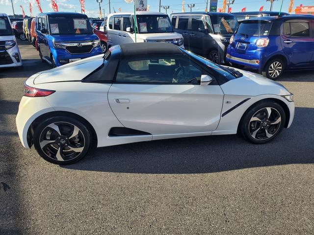 ☆チャンスの魅力１０☆　　お客様に少しでも安くお車を提供するために、チャンスでは店舗看板や、装飾、展示車両用のポップやシールなど、ほとんどの物を自社制作しています！スタッフの手作りの物も多数あります！