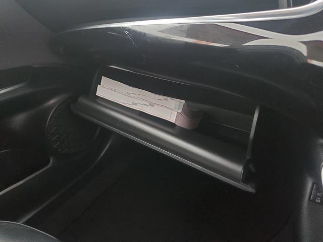 プリウスPHV Sナビパッケージ 純正ナビ フルセグTV Bluetooth バックカメラ ステリモ スマートキー トヨタセーフティーセンス クルーズコントロール ETC2.0 LEDライト15インチアルミ ドライブレコーダーF,R(26枚目)