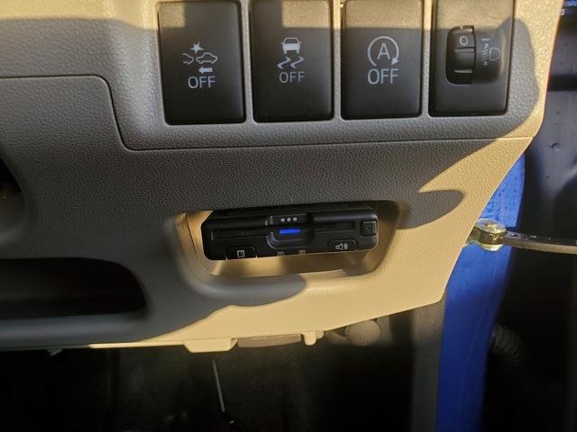 ☆在庫管理も☆　　　　毎朝必ず展示車を一台一台ワックスで拭き上げを行っています。営業スタッフを含め、自社スタッフが自分達の手で、愛情込めて管理しています。だからこそ自信を持ってお勧めできます！！