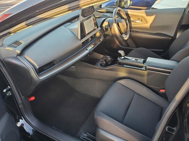 プリウス U Bluetoothオーディオ フルセグTV バックカメラ クルーズコントロール ステリモ ETC2.0 オートライト LEDライト プッシュスタート 17インチ純正アルミ(11枚目)