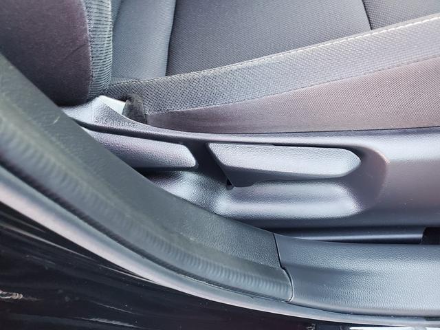 プリウス U Bluetoothオーディオ フルセグTV バックカメラ クルーズコントロール ステリモ ETC2.0 オートライト LEDライト プッシュスタート 17インチ純正アルミ(20枚目)