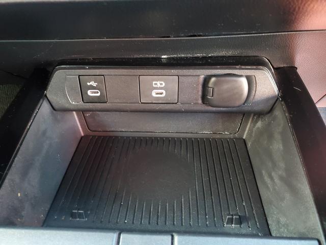 プリウス U Bluetoothオーディオ フルセグTV バックカメラ クルーズコントロール ステリモ ETC2.0 オートライト LEDライト プッシュスタート 17インチ純正アルミ(24枚目)