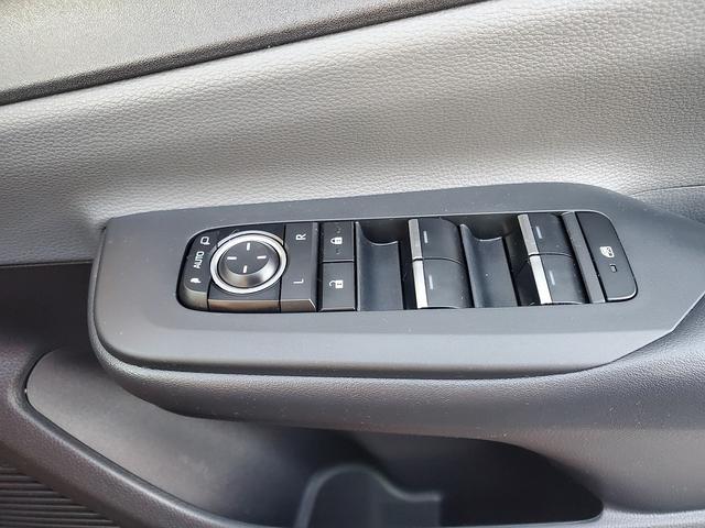 プリウス U Bluetoothオーディオ フルセグTV バックカメラ クルーズコントロール ステリモ ETC2.0 オートライト LEDライト プッシュスタート 17インチ純正アルミ(44枚目)