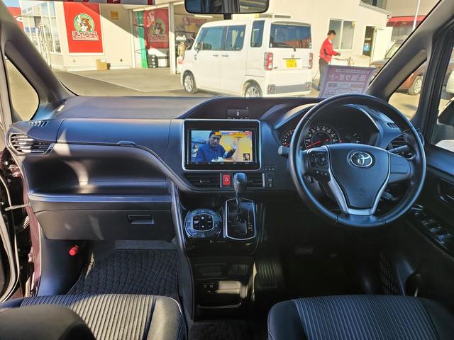 ���`�����X�̖��͂P�O���@�@���q�l�ɏ����ł��������Ԃ�񋟂��邽�߂ɁA�`�����X�ł͓X�܊Ŕ�A�����A�W���ԗ��p�̃|�b�v��V�[���ȂǁA�قƂ�ǂ̕������А��삵�Ă��܂��I�X�^�b�t�̎���̕�����������܂��I