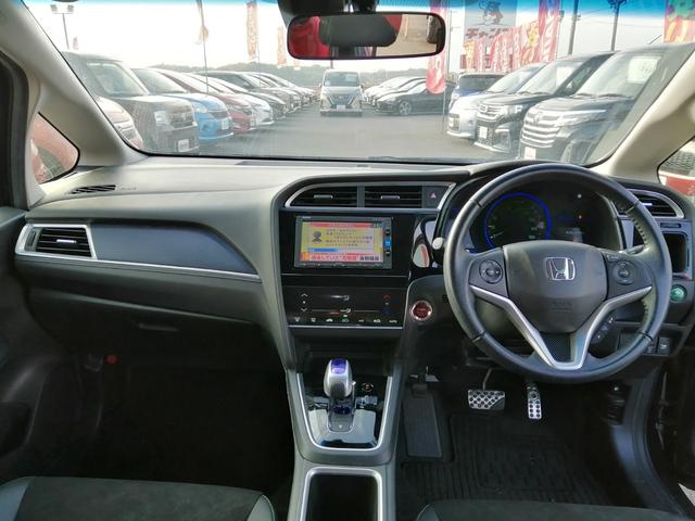 シャトル ハイブリッドＸ　ＳＤナビ　ＣＤ　ＤＶＤ　フルセグＴＶ　バックモニター　ＬＥＤライト　フォグオートライト　ステリモ　クルーズコントロール　ＥＴＣ　スマートキー　プッシュスタート（3枚目）