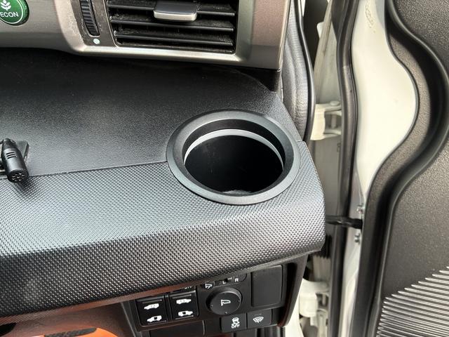 HONDA FREED SPIKE HYBRID JUST SELECTION