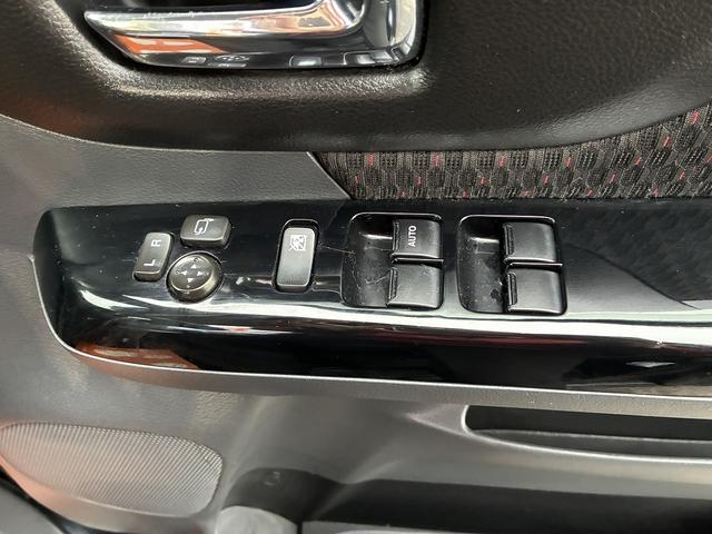 ���݌ɊǗ������@�@�@�@�����K���W���Ԃ�����䃏�b�N�X�Ő@���グ���s���Ă��܂��B�c�ƃX�^�b�t���܂߁A���ЃX�^�b�t�������B�̎�ŁA����߂ĊǗ����Ă��܂��B�����炱�����M�������Ă����߂ł��܂��I�I