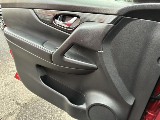 エクストレイル 20Xi SDナビ CD DVD Bluetooth フルセグTV アラウンドビューモニター ETC オートライト プッシュスタート アイドリングストップ LEDライト フォグ ステリモ プロパイロット(29枚目)