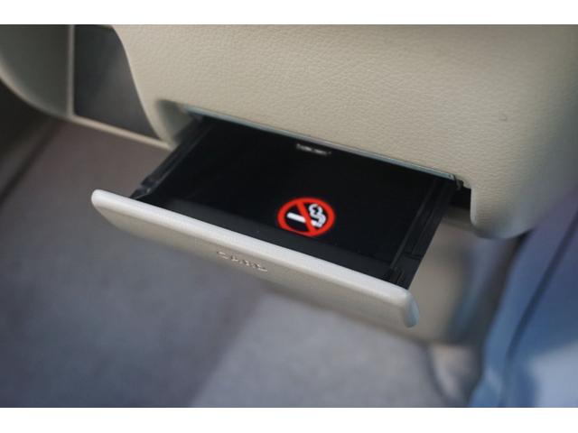 E HDDナビ CD DVD ミュージックサーバー Bモニター スマートキー プッシュスタート 左側パワスラ 衝突防止 電動格納ミラー ワンオーナー HIDヘッドライト フォグライト 純正14インチアルミ(32枚目)