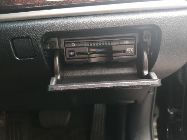 クラウン ロイヤルサルーン　純正ナビ　フルセグＴＶ　Ｂｌｕｅｔｏｏｔｈ接続　ＣＤ／ＤＶＤ再生　ＥＴＣ　バックカメラ　トヨタセーフティーセンス　レーダークルーズコントロール　前席パワーシート　ＬＥＤ　プッシュスタート　スマートキー（34枚目）