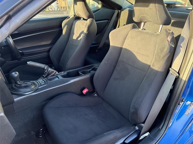 ＢＲＺ Ｒ　Ｂモニター　セキュリティ　電動格納ドアミラー　衝突安全ボディ　地デジ　ナビＴＶ　キーレスアクセス　ＡＢＳ　ＥＴＣ　パワーウインドウ　オートエアコン　ＳＤナビ　パワーステアリング　エアバック（13枚目）