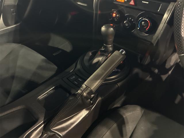 ＢＲＺ Ｒ　Ｂモニター　セキュリティ　電動格納ドアミラー　衝突安全ボディ　地デジ　ナビＴＶ　キーレスアクセス　ＡＢＳ　ＥＴＣ　パワーウインドウ　オートエアコン　ＳＤナビ　パワーステアリング　エアバック（25枚目）