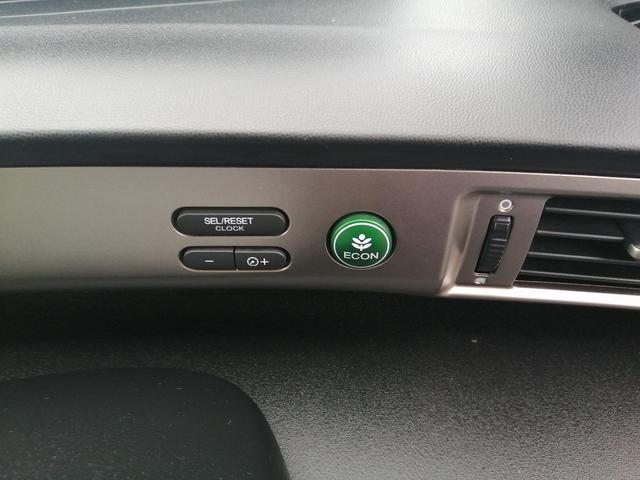 フリードスパイクハイブリッド ハイブリッド　プレミアムエディション　純正ナビ　フルセグＴＶ　Ｂｌｕｅｔｏｏｔｈ接続　ＣＤ／ＤＶＤ再生　ＥＴＣ　バックカメラ　両側パワースライドドア　アイドリングストップ　ＨＩＤヘッドライト　スマートキー　クルーズコントロール（28枚目）