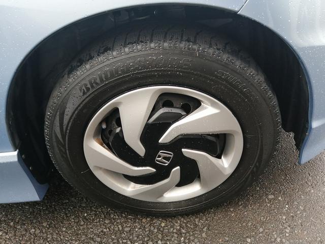 フリードスパイクハイブリッド ハイブリッド　プレミアムエディション　純正ナビ　フルセグＴＶ　Ｂｌｕｅｔｏｏｔｈ接続　ＣＤ／ＤＶＤ再生　ＥＴＣ　バックカメラ　両側パワースライドドア　アイドリングストップ　ＨＩＤヘッドライト　スマートキー　クルーズコントロール（46枚目）