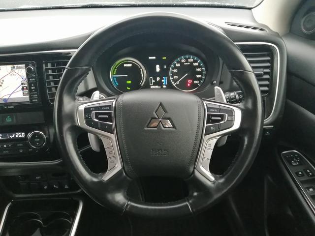 アウトランダーＰＨＥＶ Ｇナビパッケージ　純正ナビ　フルセグＴＶ　Ｂｌｕｅｔｏｏｔｈ接続　ＥＴＣ　全方位カメラ　バックカメラ　クルーズコントロール　ＬＥＤヘッド　エレクトリックテールゲート　パワーシート　シートヒーター　Ｅ－アシスト（19枚目）