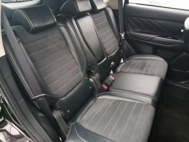 アウトランダーＰＨＥＶ Ｇナビパッケージ　純正ナビ　フルセグＴＶ　Ｂｌｕｅｔｏｏｔｈ接続　ＥＴＣ　全方位カメラ　バックカメラ　クルーズコントロール　ＬＥＤヘッド　エレクトリックテールゲート　パワーシート　シートヒーター　Ｅ－アシスト（54枚目）