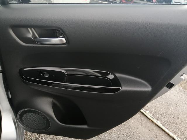 フィット ｅ：ＨＥＶホーム　純正ナビ　フルセグＴＶ　Ｂｌｕｅｔｏｏｔｈ接続　ＥＴＣ　バックカメラ　クルーズコントロール　ＬＥＤヘッドライト　プッシュスタート　スマートキー　ホンダセンシング　ハーフレザーシート（34枚目）