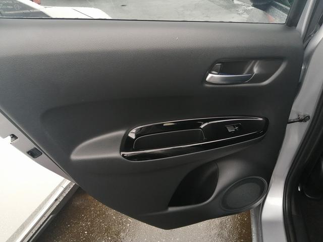 フィット ｅ：ＨＥＶホーム　純正ナビ　フルセグＴＶ　Ｂｌｕｅｔｏｏｔｈ接続　ＥＴＣ　バックカメラ　クルーズコントロール　ＬＥＤヘッドライト　プッシュスタート　スマートキー　ホンダセンシング　ハーフレザーシート（38枚目）