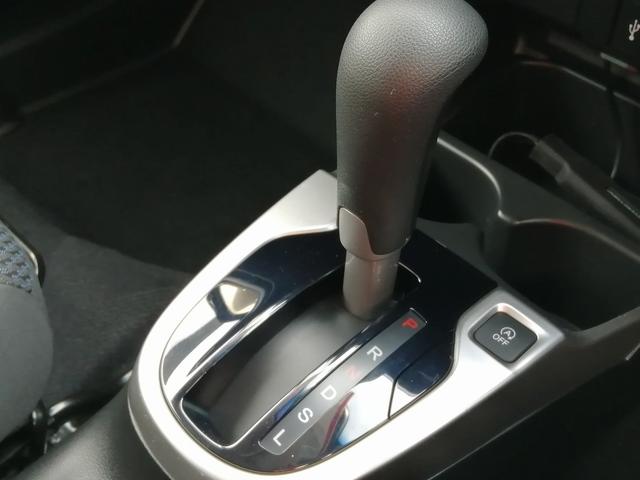 フィット １３Ｇ・Ｌ　ホンダセンシング　純正ナビ　フルセグＴＶ　Ｂｌｕｅｔｏｏｔｈ接続　ＣＤ／ＤＶＤ再生　ＥＴＣ　バックカメラ　クルーズコントロール　ＬＥＤヘッドライト　フロントフォグランプ　プッシュスタート　スマートキー　純正アルミ（24枚目）