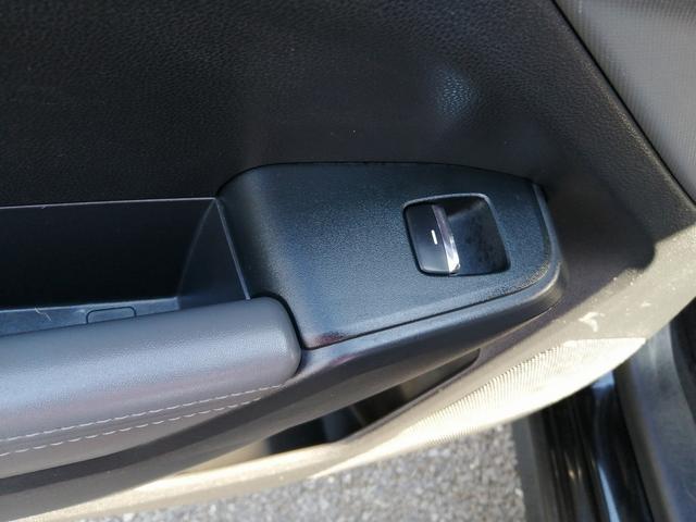 ☆在庫管理も☆　　　　毎朝必ず展示車を一台一台ワックスで拭き上げを行っています。営業スタッフを含め、自社スタッフが自分達の手で、愛情込めて管理しています。だからこそ自信を持ってお勧めできます！！