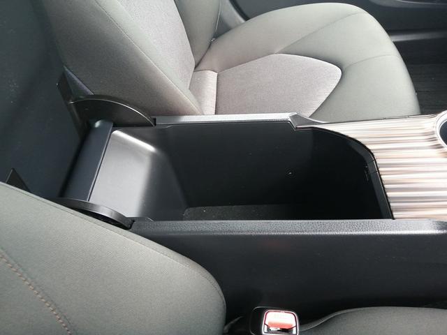 カムリ Ｇ　純正ナビ　フルセグＴＶ　Ｂｌｕｅｔｏｏｔｈ接続　ＥＴＣ　　バックカメラ　運転席パワーシート　ＬＥＤヘッド　プッシュスタート　スマートキー　クルーズコントロール　純正アルミ　トヨタセーフティーセンス（35枚目）