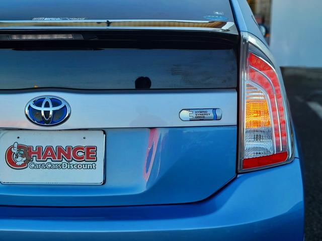 プリウスＰＨＶ Ｓ　オートエアコン　メモリーナビ　バックカメラ　ＥＴＣ　盗難防止装置　スマートキー　ＡＢＳ　カーテンエアバッグ　パワステ　アルミホイール　衝突安全ボディ　Ｗエアバッグ　パワーウインドウ　スマートキー（66枚目）