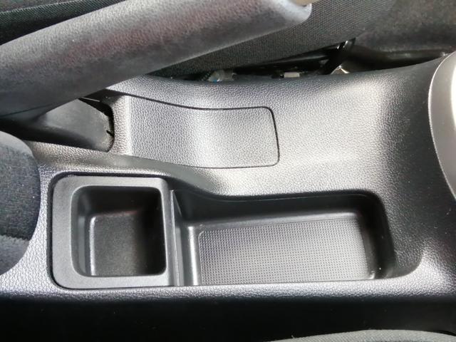 フィットハイブリッド Ｆパッケージ　安全ボディ　ＮＡＶＩ　メモリーナビゲーション　盗難警報装置　ＡＵＴＯエアコン　ＥＣＯＮ　ＡＢＳ付　横滑り防止システム　スマートキー　運転席エアバック　助手席エアバック　パワーステアリング（22枚目）