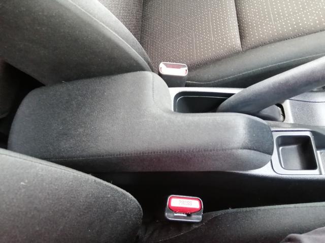 フィットハイブリッド Ｆパッケージ　安全ボディ　ＮＡＶＩ　メモリーナビゲーション　盗難警報装置　ＡＵＴＯエアコン　ＥＣＯＮ　ＡＢＳ付　横滑り防止システム　スマートキー　運転席エアバック　助手席エアバック　パワーステアリング（23枚目）