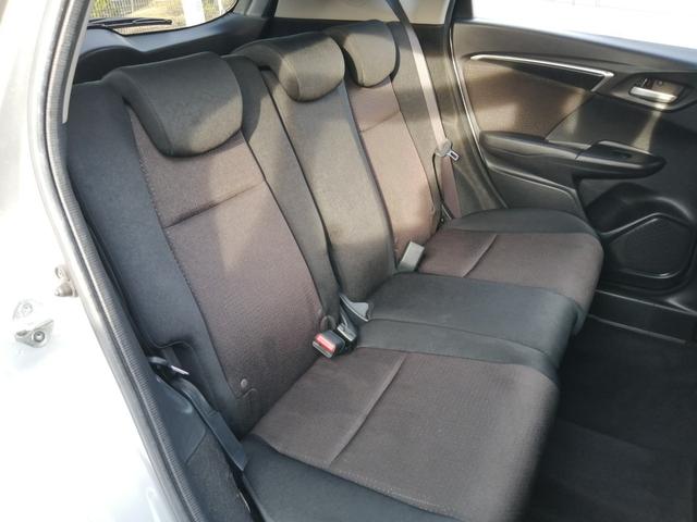 フィットハイブリッド Ｆパッケージ　安全ボディ　ＮＡＶＩ　メモリーナビゲーション　盗難警報装置　ＡＵＴＯエアコン　ＥＣＯＮ　ＡＢＳ付　横滑り防止システム　スマートキー　運転席エアバック　助手席エアバック　パワーステアリング（39枚目）
