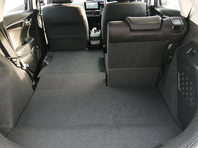 フィットハイブリッド Ｆパッケージ　安全ボディ　ＮＡＶＩ　メモリーナビゲーション　盗難警報装置　ＡＵＴＯエアコン　ＥＣＯＮ　ＡＢＳ付　横滑り防止システム　スマートキー　運転席エアバック　助手席エアバック　パワーステアリング（46枚目）