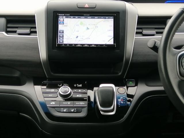 フリードハイブリッド ハイブリッド・Ｇ　社外ナビ　フルセグＴＶ　Ｂｌｕｅｔｏｏｔｈ接続　ＣＤ／ＤＶＤ再生　ＥＴＣ　バックカメラ　シートヒーター　両側パワースライドドア　アイドリングストップ　ＬＥＤヘッド　クルーズコントロール　純正アルミ（14枚目）