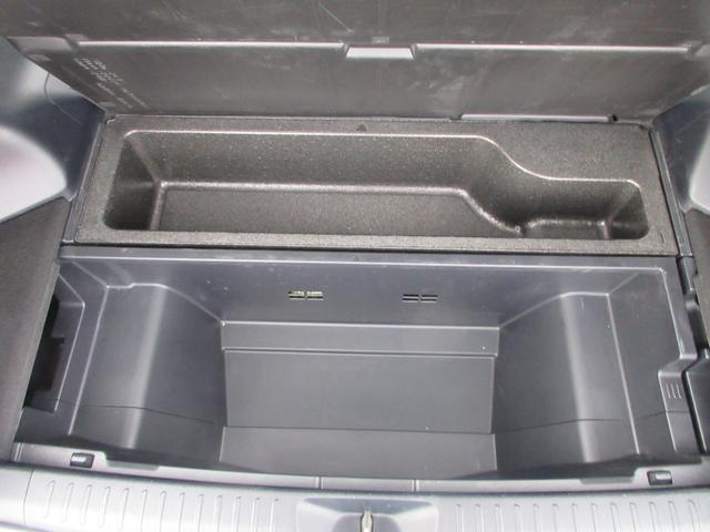 プリウスアルファ Ｓ　純正ナビ　ワンセグＴＶ　Ｂｌｕｅｔｏｏｔｈオーディオ　バックカメラ　ＥＴＣ　アルミホイール　フォグライト　横滑り防止　ＡＢＳ　運転席エアバック　助手席エアバック（17枚目）