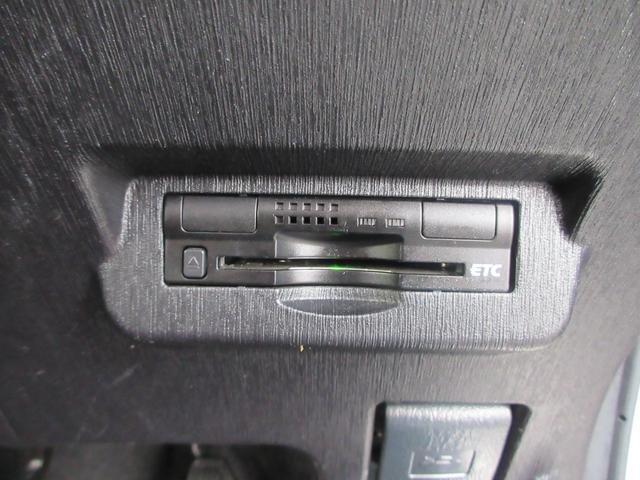 プリウスアルファ Ｓ　純正ナビ　ワンセグＴＶ　Ｂｌｕｅｔｏｏｔｈオーディオ　バックカメラ　ＥＴＣ　アルミホイール　フォグライト　横滑り防止　ＡＢＳ　運転席エアバック　助手席エアバック（30枚目）