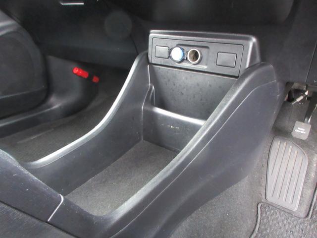 プリウスアルファ Ｓ　純正ナビ　ワンセグＴＶ　Ｂｌｕｅｔｏｏｔｈオーディオ　バックカメラ　ＥＴＣ　アルミホイール　フォグライト　横滑り防止　ＡＢＳ　運転席エアバック　助手席エアバック（42枚目）