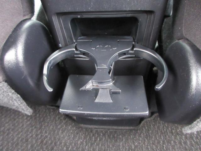 プリウスアルファ Ｓ　純正ナビ　ワンセグＴＶ　Ｂｌｕｅｔｏｏｔｈオーディオ　バックカメラ　ＥＴＣ　アルミホイール　フォグライト　横滑り防止　ＡＢＳ　運転席エアバック　助手席エアバック（44枚目）