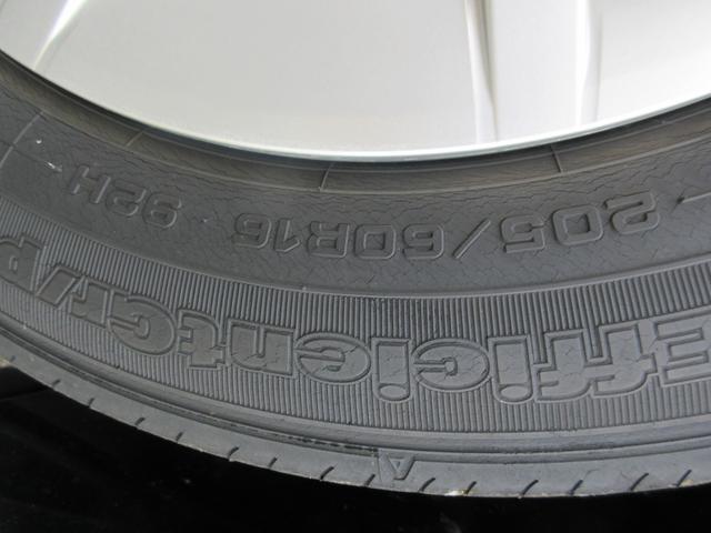 プリウスアルファ Ｓ　純正ナビ　ワンセグＴＶ　Ｂｌｕｅｔｏｏｔｈオーディオ　バックカメラ　ＥＴＣ　アルミホイール　フォグライト　横滑り防止　ＡＢＳ　運転席エアバック　助手席エアバック（56枚目）