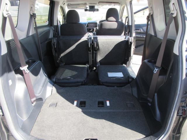 シエンタ G 純正ナビ フルセグTV Bluetoothオーディオ バックカメラ ETC スマートキー 両側電動スライドドア シートヒーター LEDヘッドライト フォグライト 衝突被害軽減システム(16枚目)