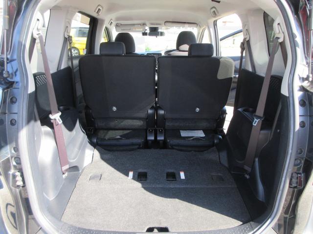 シエンタ G 純正ナビ フルセグTV Bluetoothオーディオ バックカメラ ETC スマートキー 両側電動スライドドア シートヒーター LEDヘッドライト フォグライト 衝突被害軽減システム(17枚目)