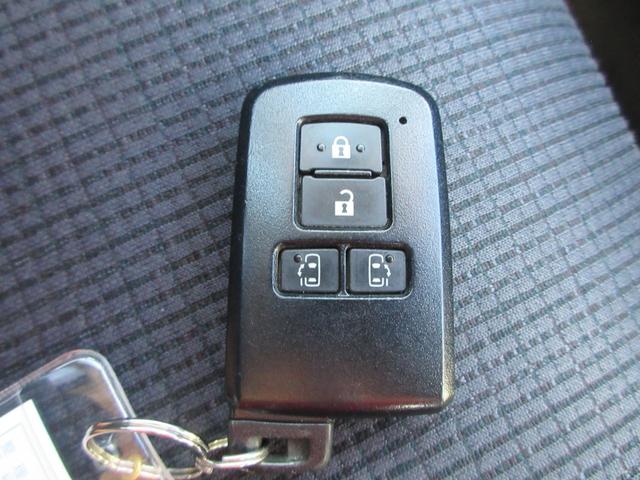 シエンタ G 純正ナビ フルセグTV Bluetoothオーディオ バックカメラ ETC スマートキー 両側電動スライドドア シートヒーター LEDヘッドライト フォグライト 衝突被害軽減システム(42枚目)