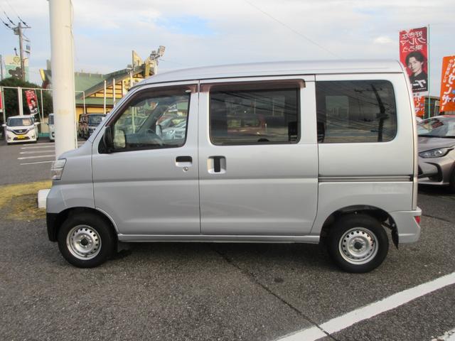 ハイゼットカーゴ ＤＸ　ＳＡＩＩＩ　ＬＥＤヘッドライト　衝突軽減ブレーキ　横滑り防止装置　ＡＢＳ　アイドリングストップ（10枚目）