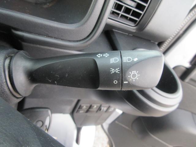 ハイゼットカーゴ ＤＸ　ＳＡＩＩＩ　ＬＥＤヘッドライト　衝突軽減ブレーキ　横滑り防止装置　ＡＢＳ　アイドリングストップ（18枚目）