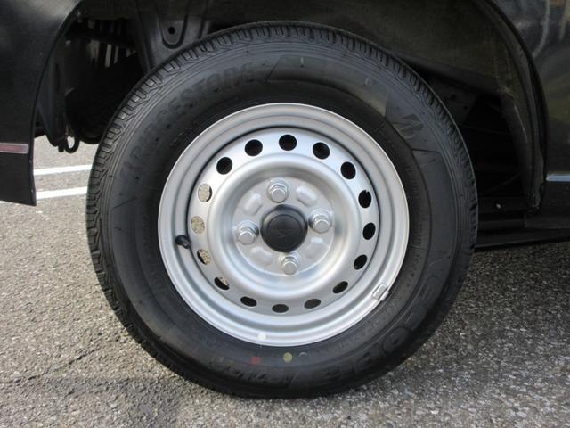 ハイゼットカーゴ ＤＸ　Ｂｌｕｅｔｏｏｔｈ　ワンセグＴＶ　ＥＴＣ　キーレス　ＣＤ　衝突軽減ブレーキ　横滑り防止装置　ＡＢＳ　アイドリングストップ　フルフラットシート　両側スライドドア　プライバシーガラス（42枚目）