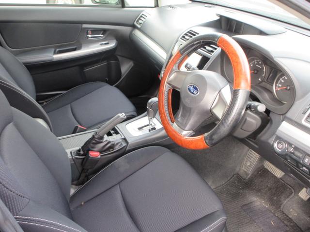 インプレッサスポーツ １．６ｉ－Ｌ　メモリーナビ　Ｂｌｕｅｔｏｏｔｈ　フルセグＴＶ　ＥＴＣ　スマートキー　電格ミラー　右ハンドル　アルミホイール　ＣＤ　ＤＶＤ　アイドリングストップ　エアバッグ　助手席エアバッグ　ＡＴ　プライバシーガラス（4枚目）