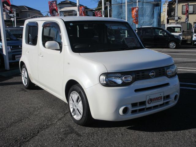 キューブ １５Ｘ　スマートキー　ＡＢＳ　横滑り防止装置　アイドリングストップ　エアバッグ　助手席エアバッグ　プライバシーガラス　フルフラットシート（6枚目）